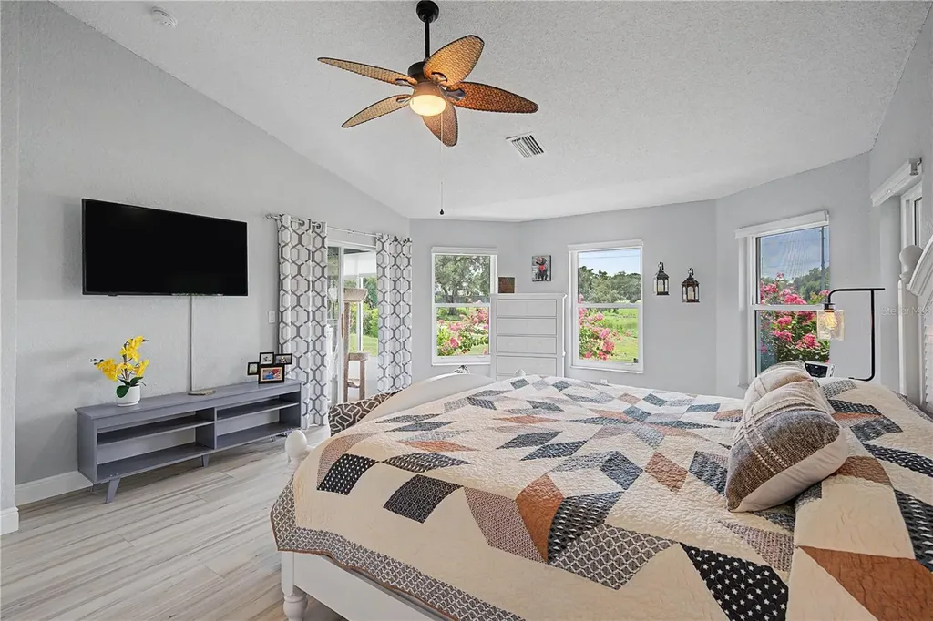 6207 Huntington Drive Zephyrhills FL 33542