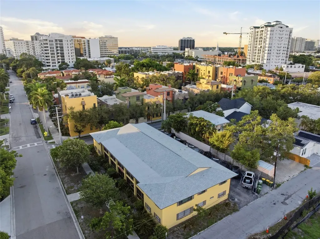 615 S Palm Avenue Sarasota FL 34236