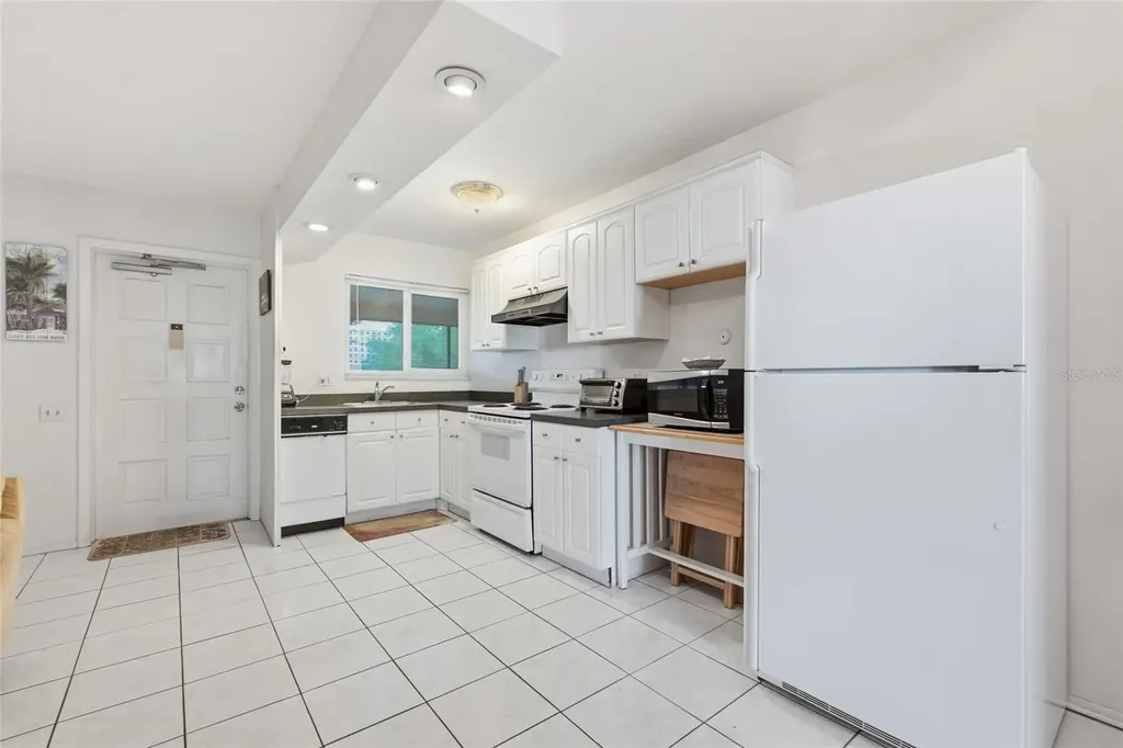 615 S Palm Avenue Sarasota FL 34236