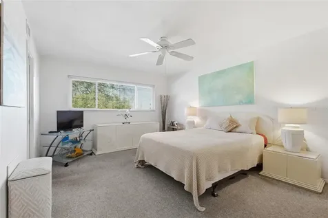 615 S Palm Avenue Sarasota FL 34236