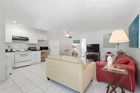615 S Palm Avenue Sarasota FL 34236