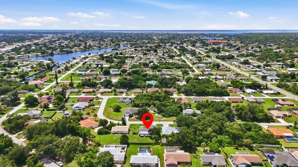 1042 Malay Terrace NW Port Charlotte FL 33948