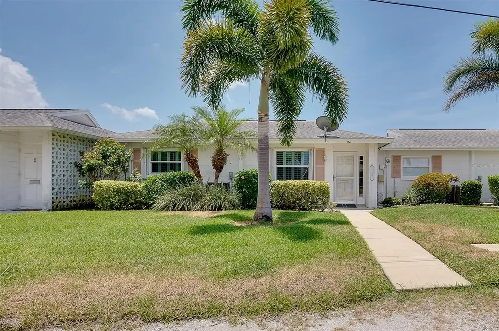 112 The Corso Venice FL 34285