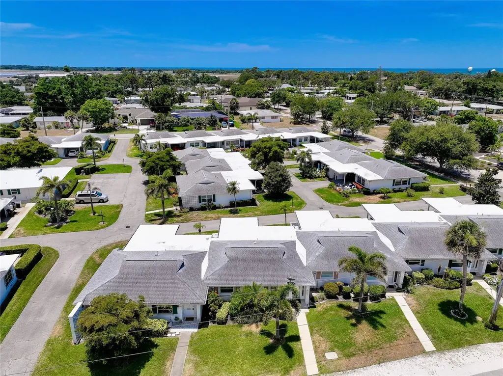 112 The Corso Venice FL 34285