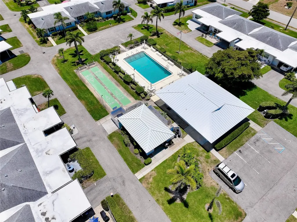 112 The Corso Venice FL 34285