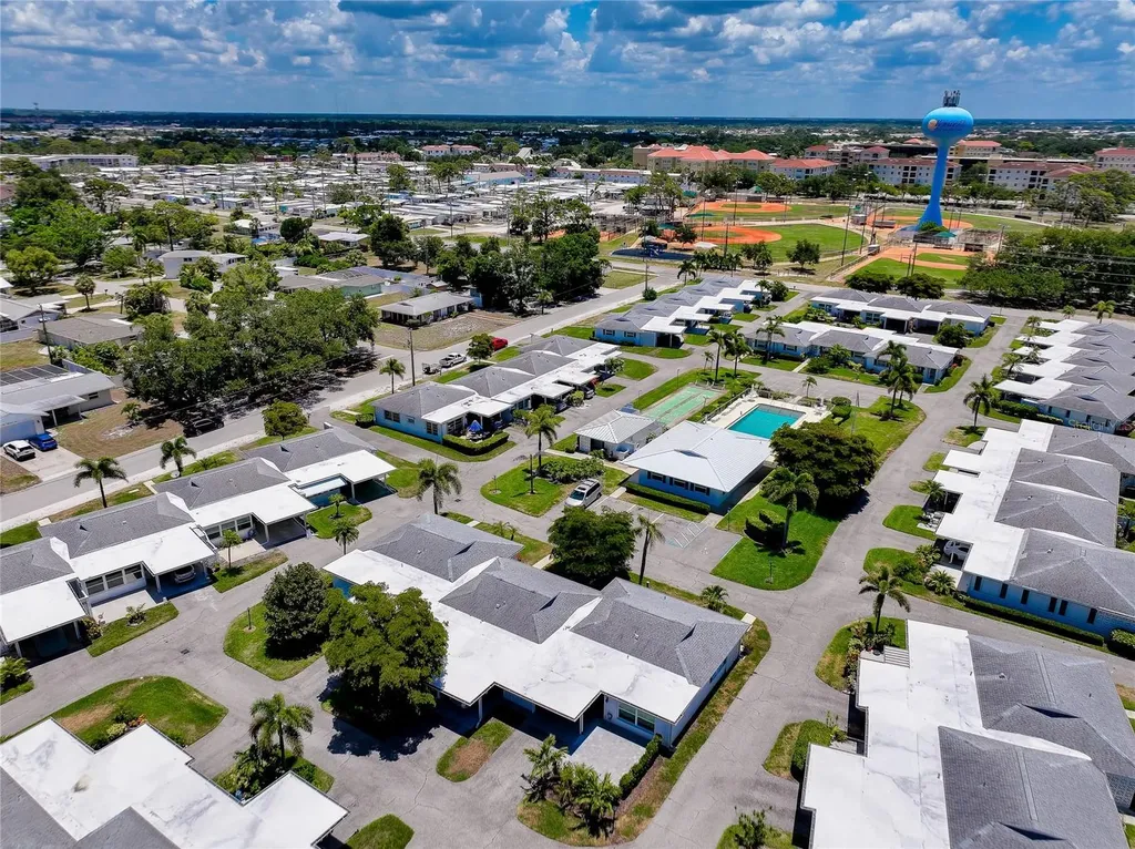 112 The Corso Venice FL 34285