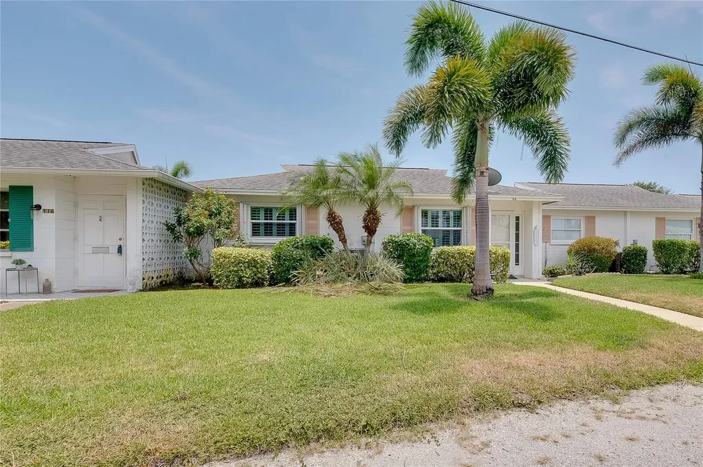 112 The Corso Venice FL 34285