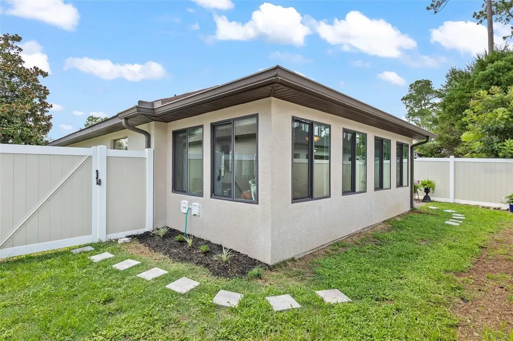12 Emmons Lane Palm Coast FL 32164