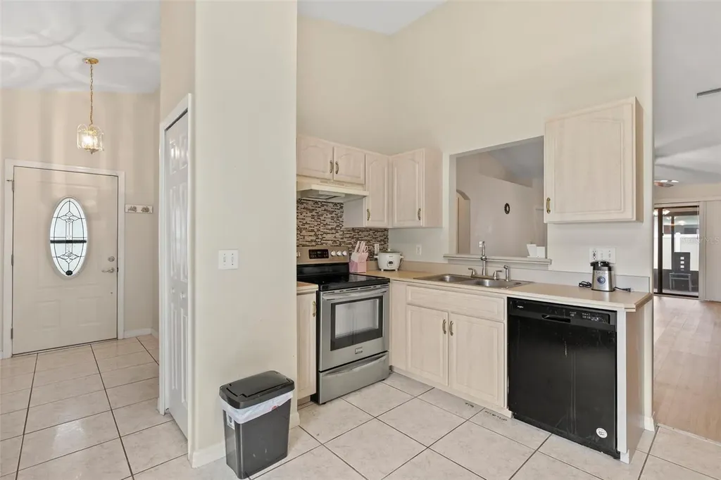 12 Emmons Lane Palm Coast FL 32164