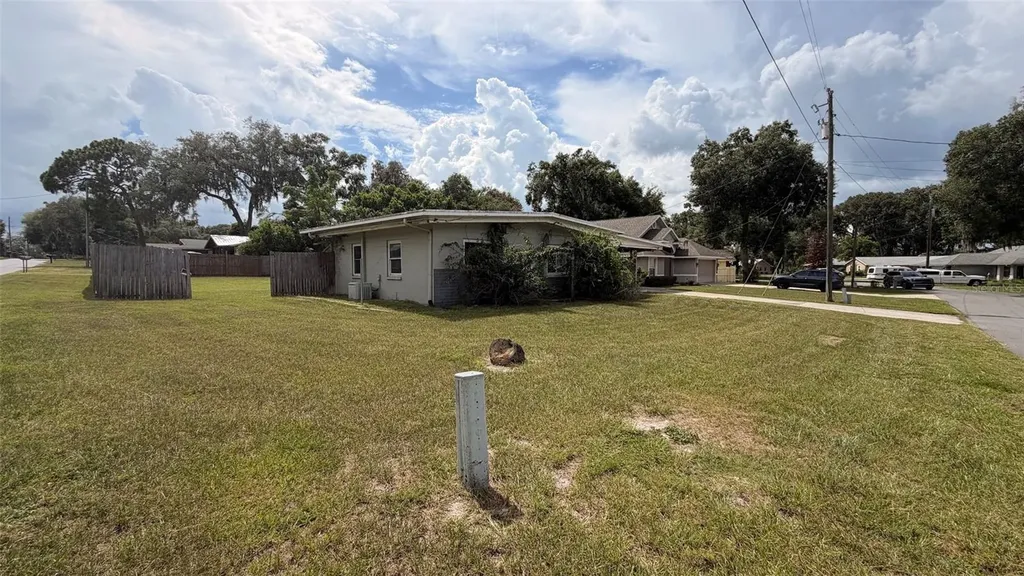 1411 Lakeshore Drive Inverness FL 34450