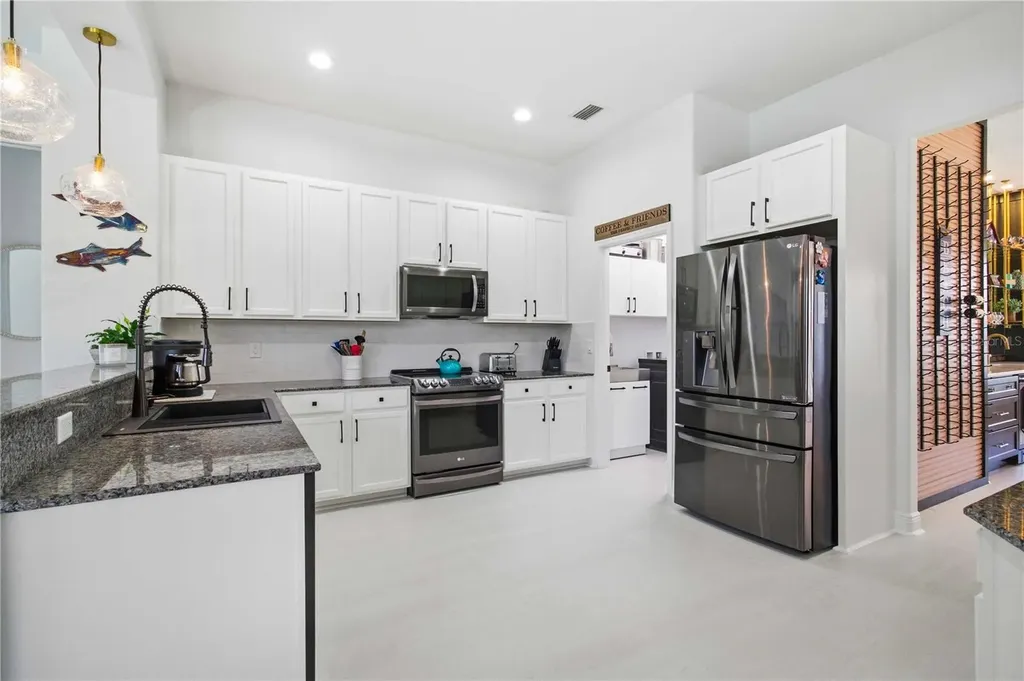 8051 36th Street Circle E Sarasota FL 34243
