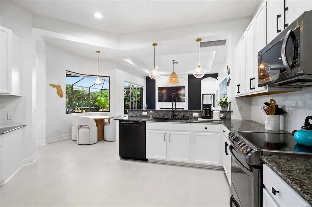 8051 36th Street Circle E Sarasota FL 34243