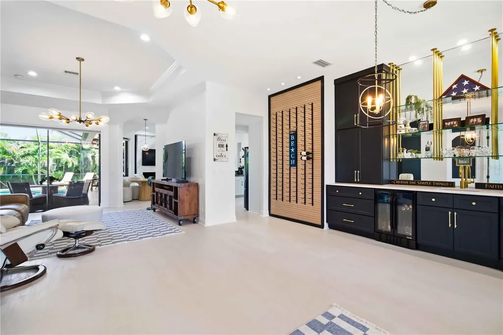 8051 36th Street Circle E Sarasota FL 34243
