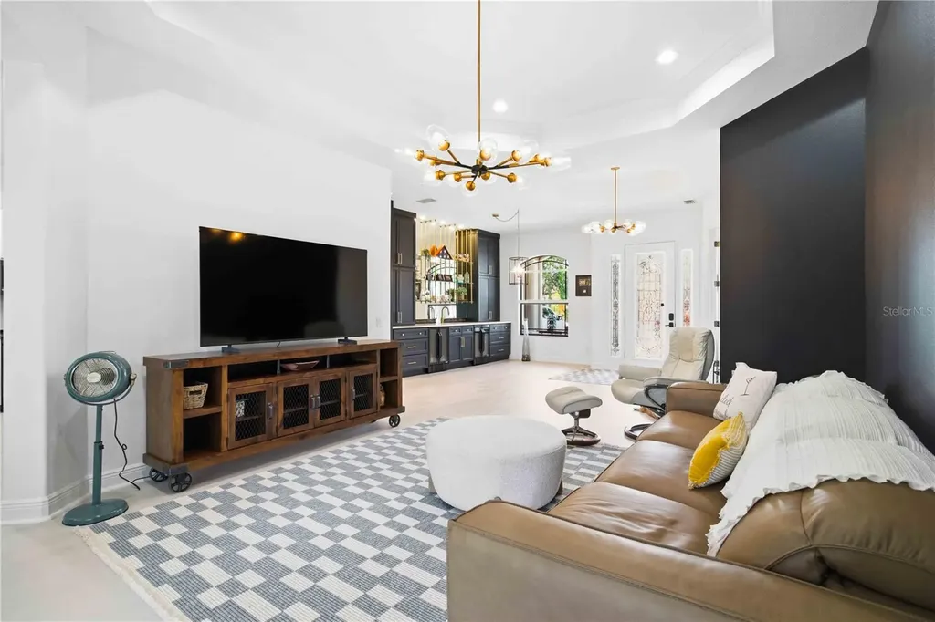 8051 36th Street Circle E Sarasota FL 34243