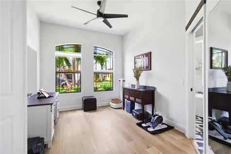 8051 36th Street Circle E Sarasota FL 34243