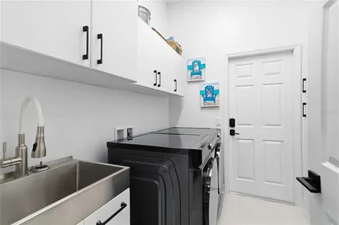 8051 36th Street Circle E Sarasota FL 34243