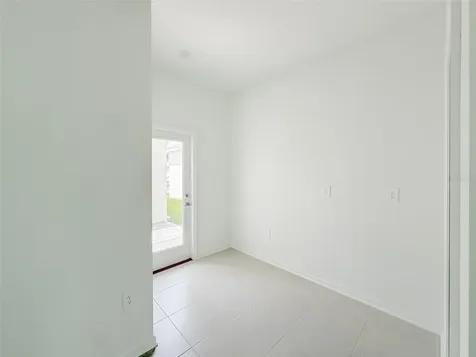 2008 Rider Rain Lane Apopka FL 32703