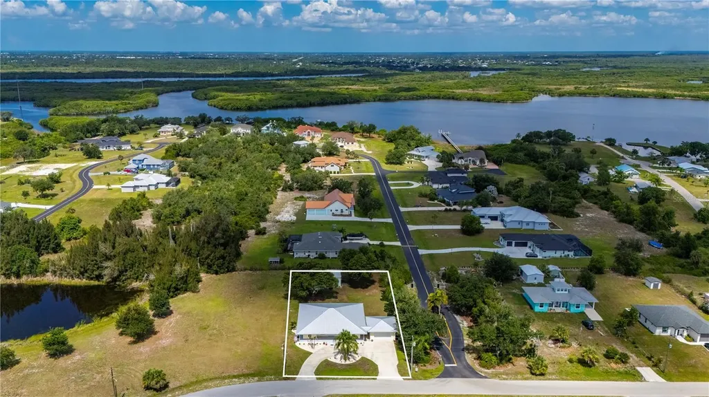 569 Rio Vista Avenue Punta Gorda FL 33982