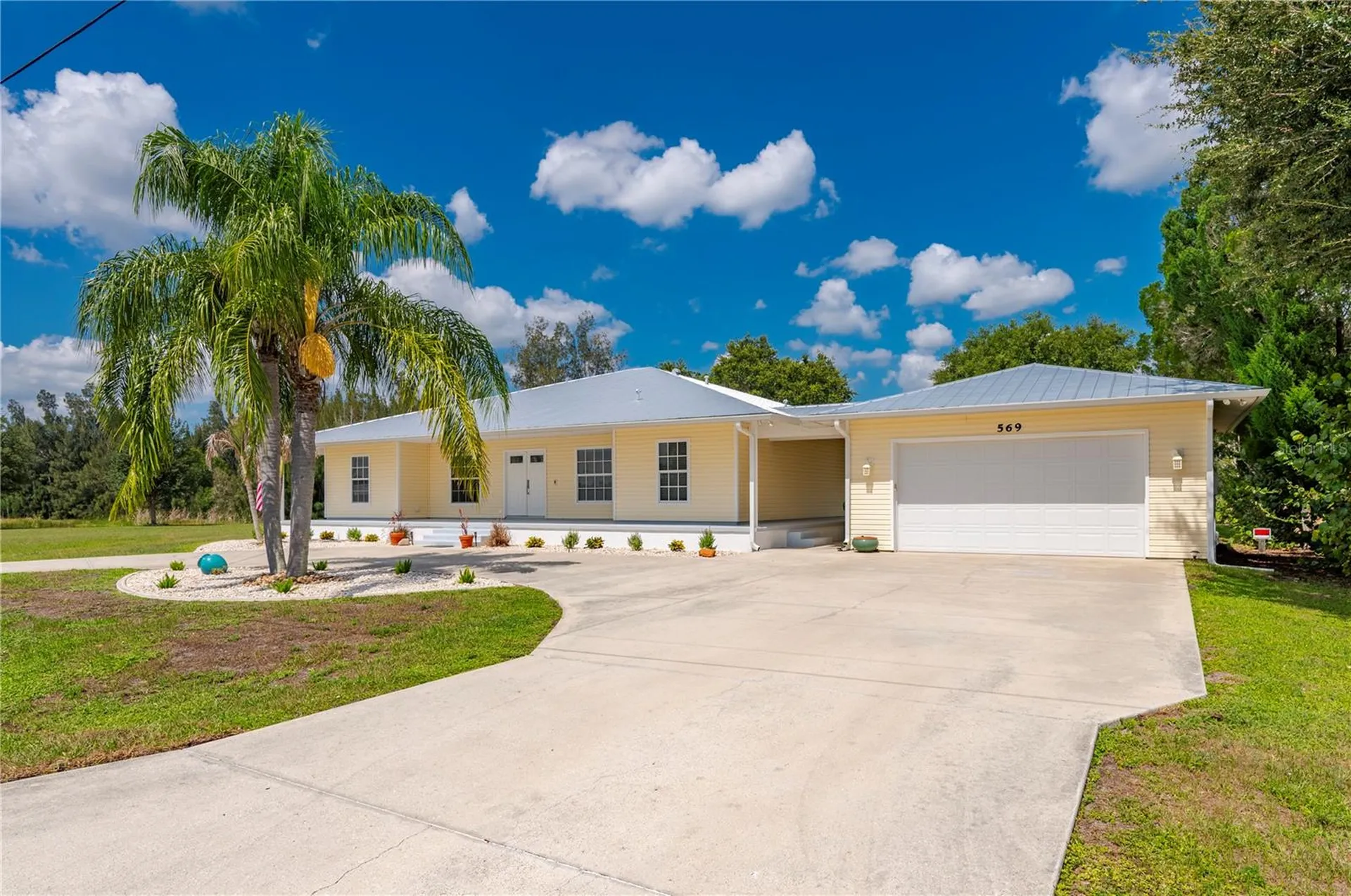 569 Rio Vista Avenue Punta Gorda FL 33982
