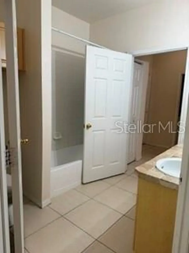 3707 Conroy Road Orlando FL 32839
