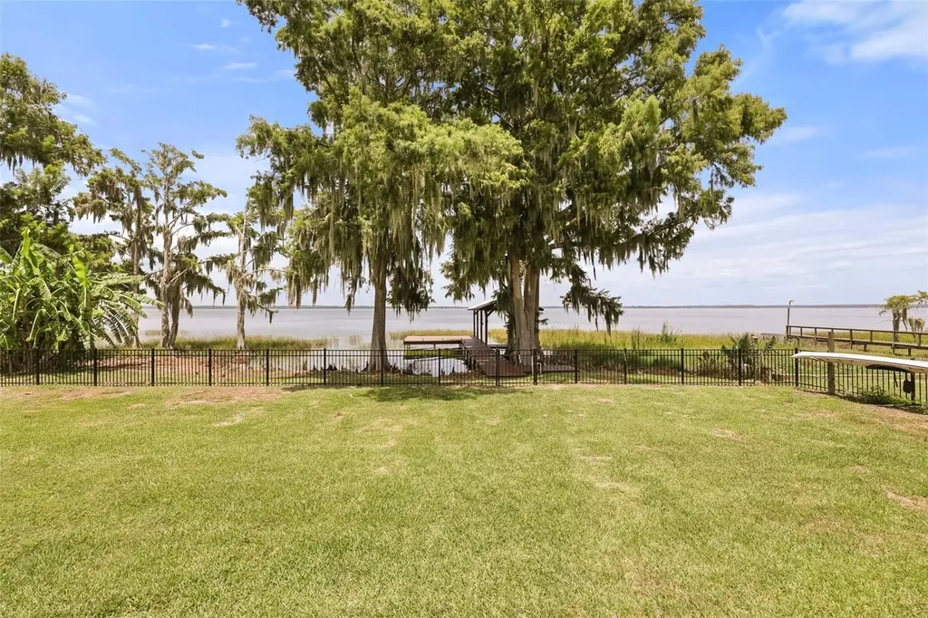 32749 Lake Eustis Drive Tavares FL 32778