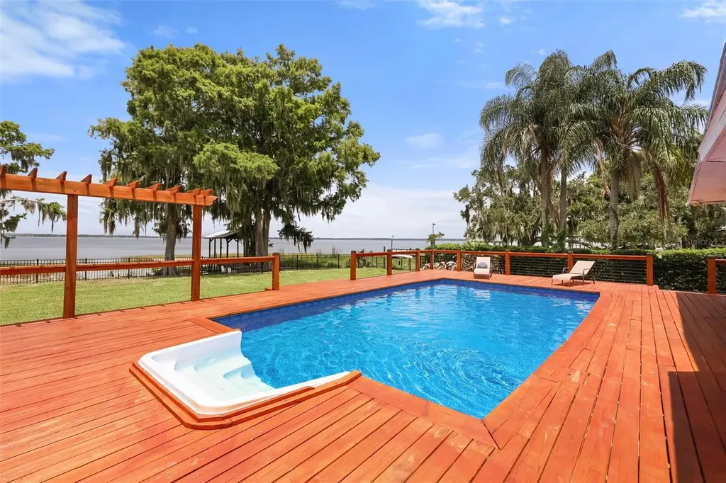 32749 Lake Eustis Drive Tavares FL 32778