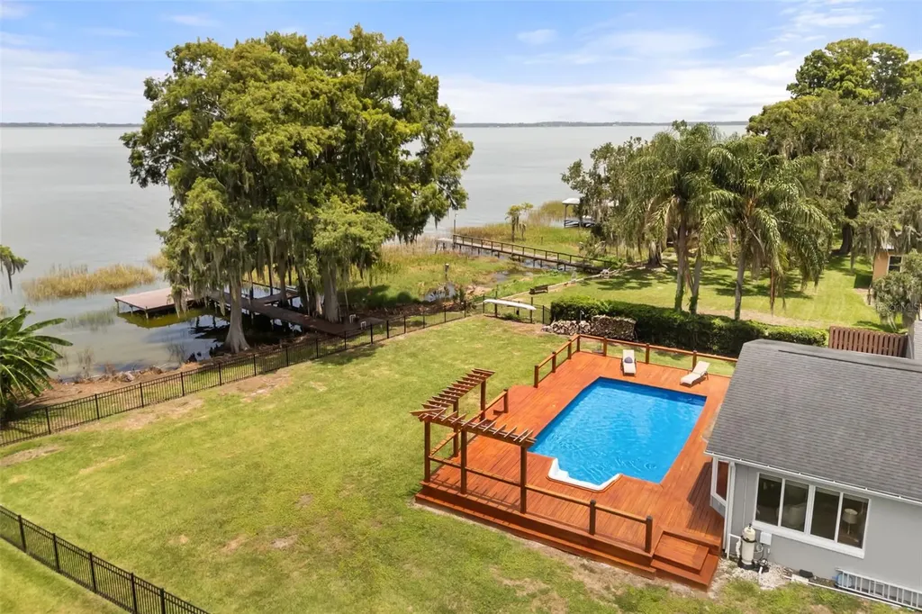 32749 Lake Eustis Drive Tavares FL 32778