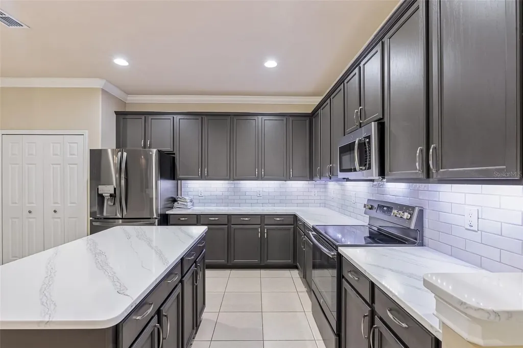 1234 Cap Diville Avenue Port Orange FL 32129