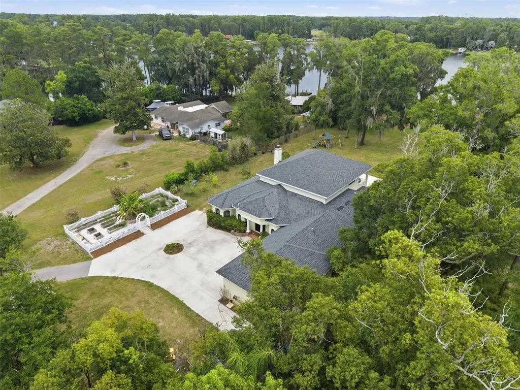 19715 Deer Lake Road Lutz FL 33548