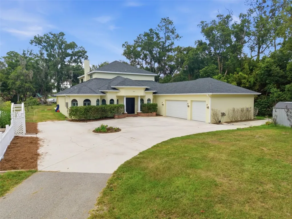 19715 Deer Lake Road Lutz FL 33548