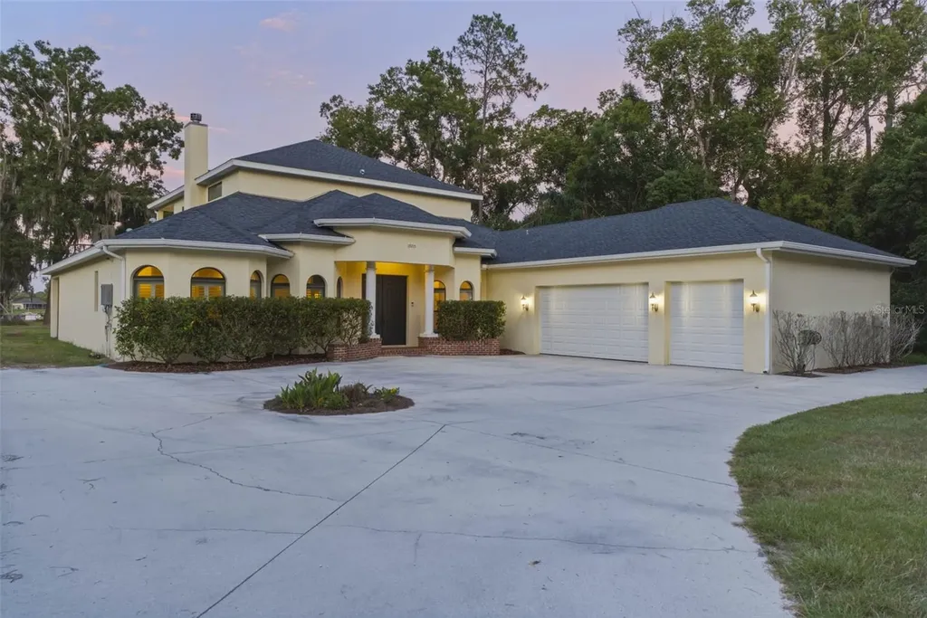 19715 Deer Lake Road Lutz FL 33548
