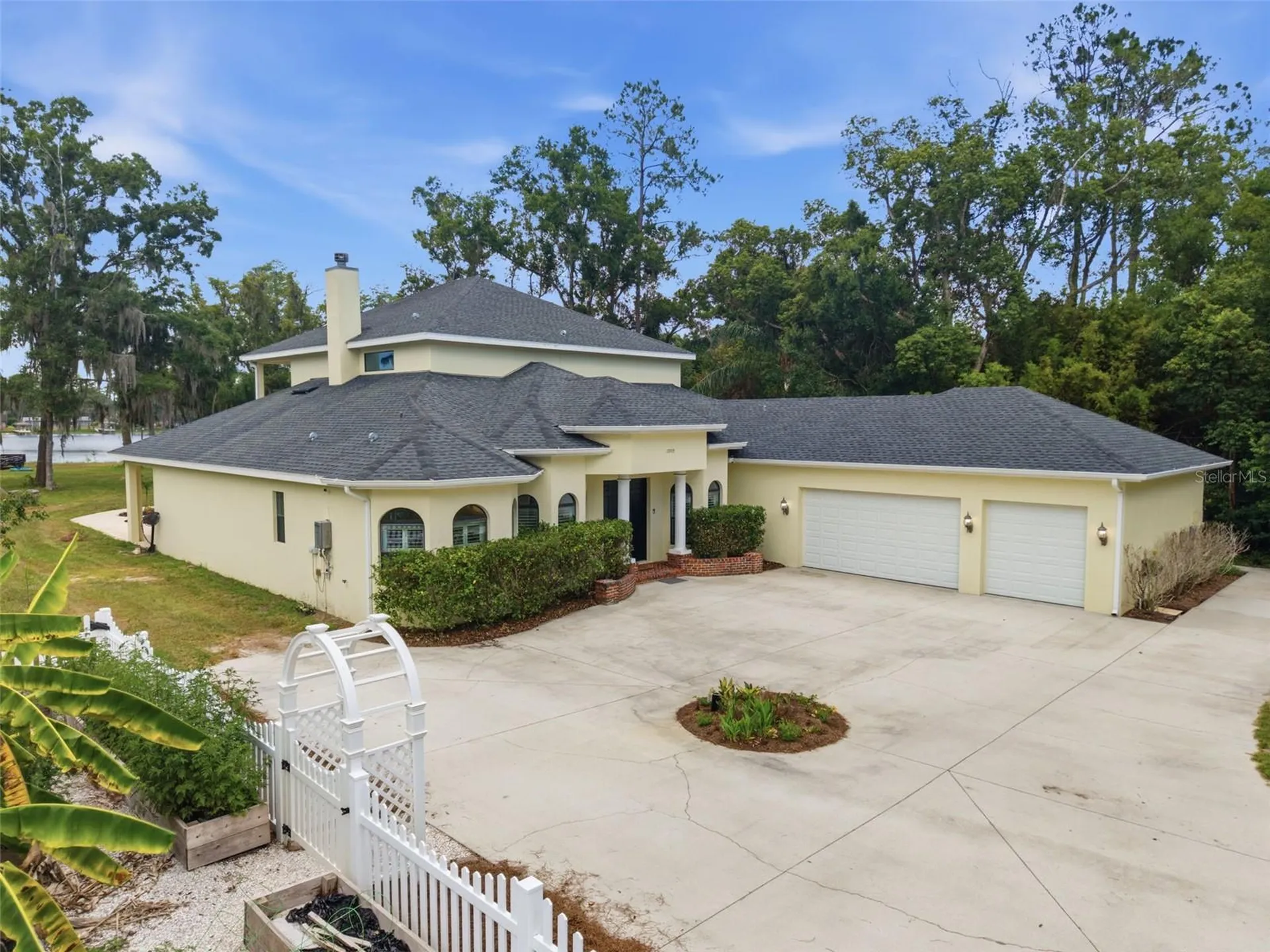 19715 Deer Lake Road Lutz FL 33548