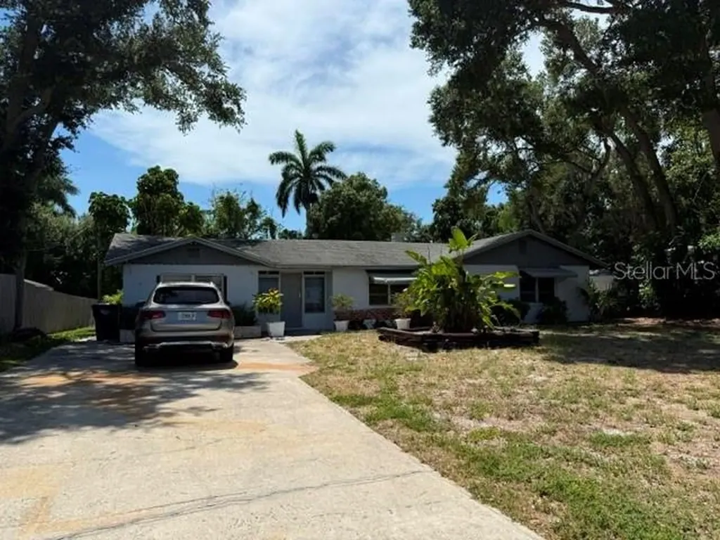 210 47th Street W Bradenton FL 34209