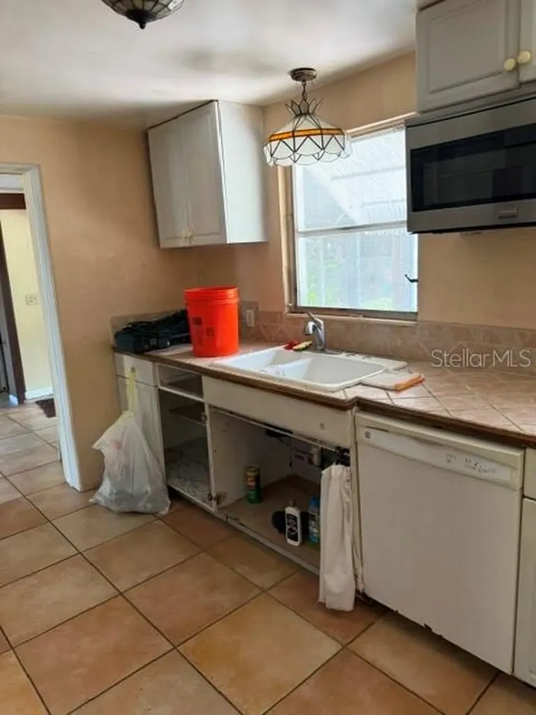 210 47th Street W Bradenton FL 34209