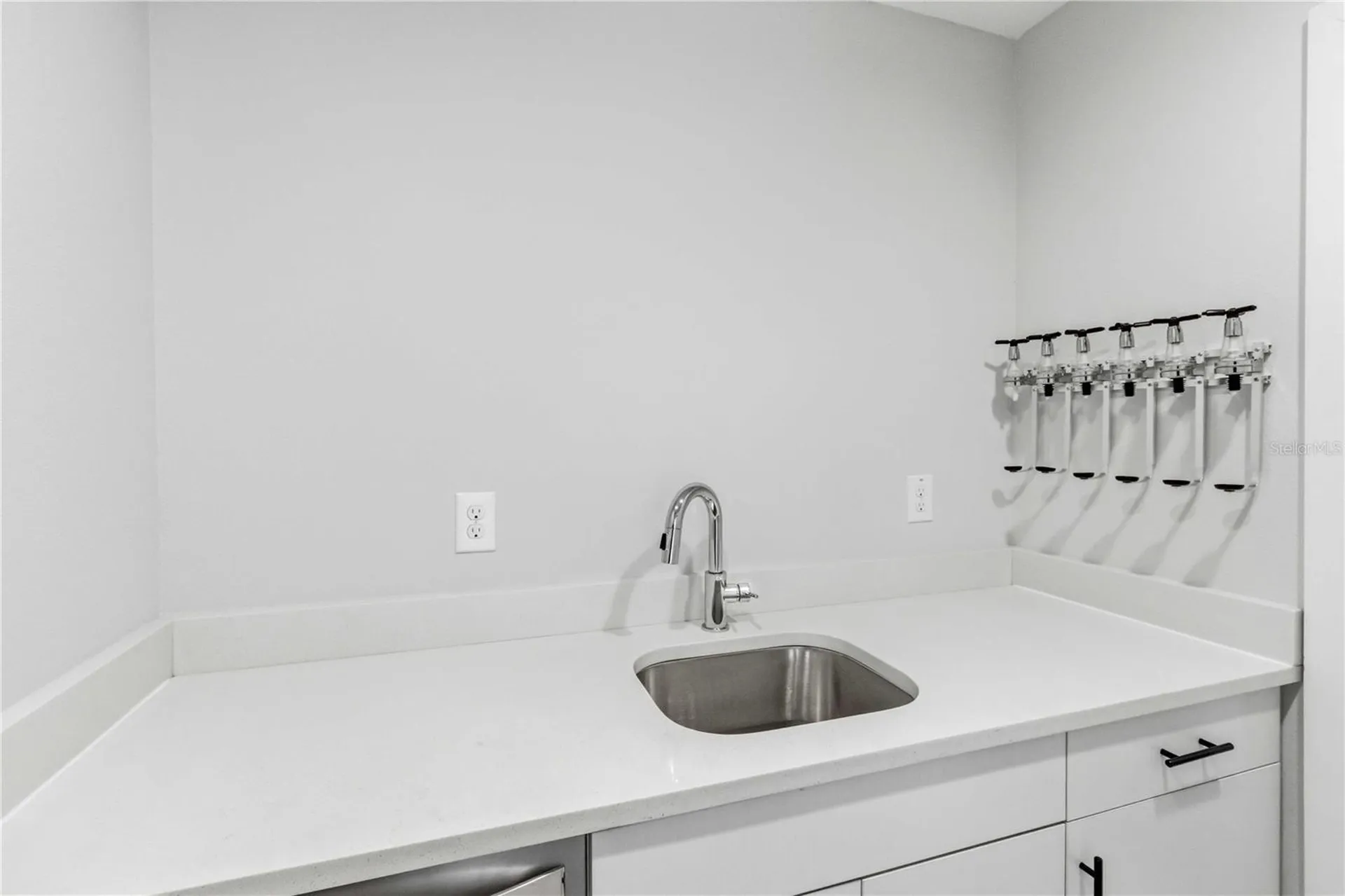 1332 W Gray Street Tampa FL 33606