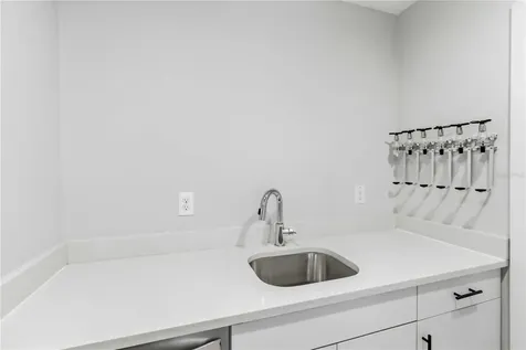 1332 W Gray Street Tampa FL 33606