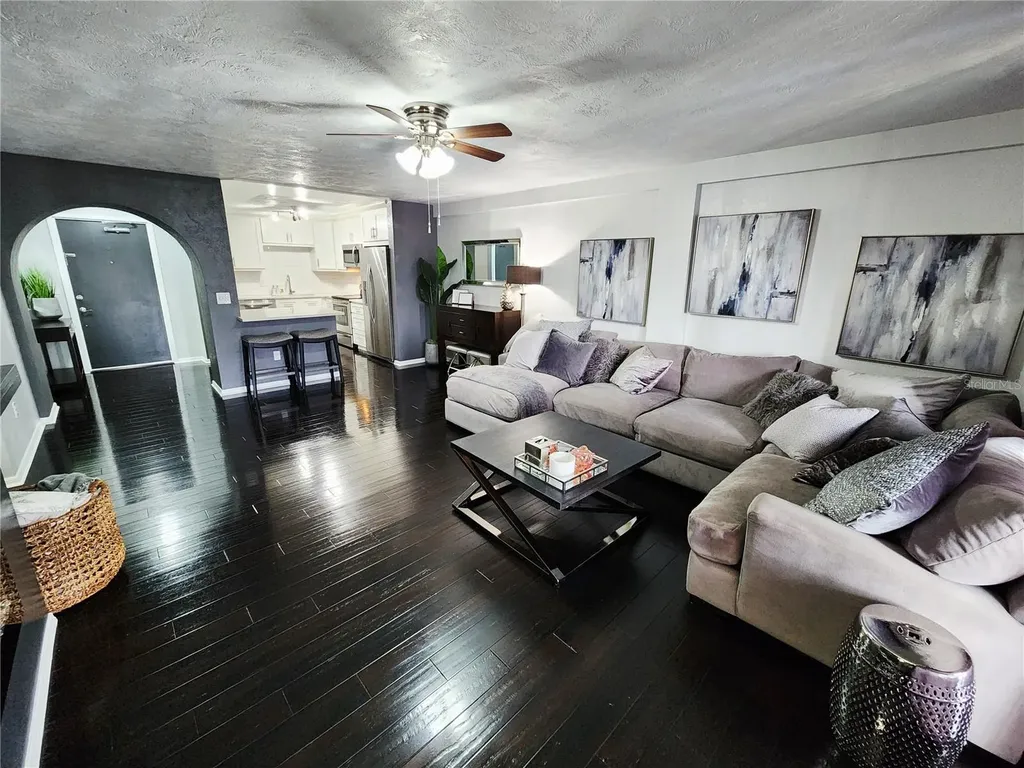 4651 1st Street NE St Petersburg FL 33702