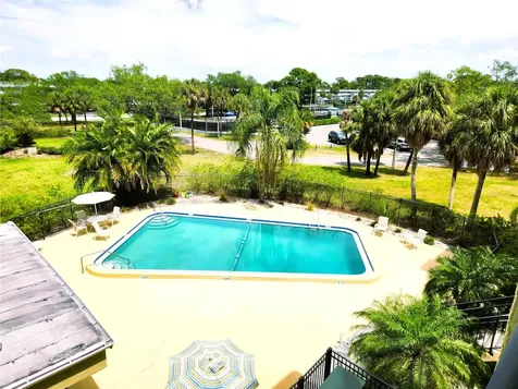 4651 1st Street NE St Petersburg FL 33702