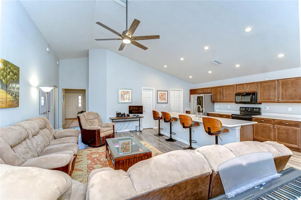 6731 Castle Green Place Zephyrhills FL 33541