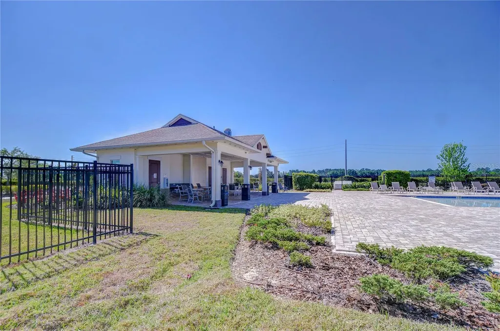 6731 Castle Green Place Zephyrhills FL 33541