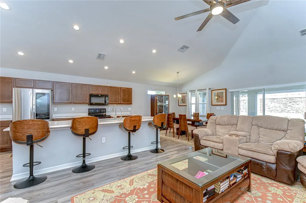 6731 Castle Green Place Zephyrhills FL 33541