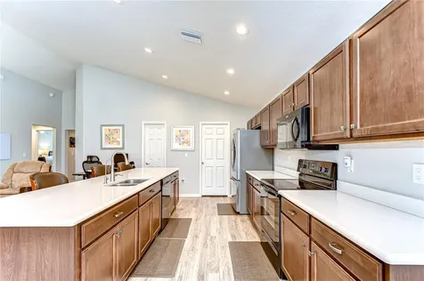 6731 Castle Green Place Zephyrhills FL 33541