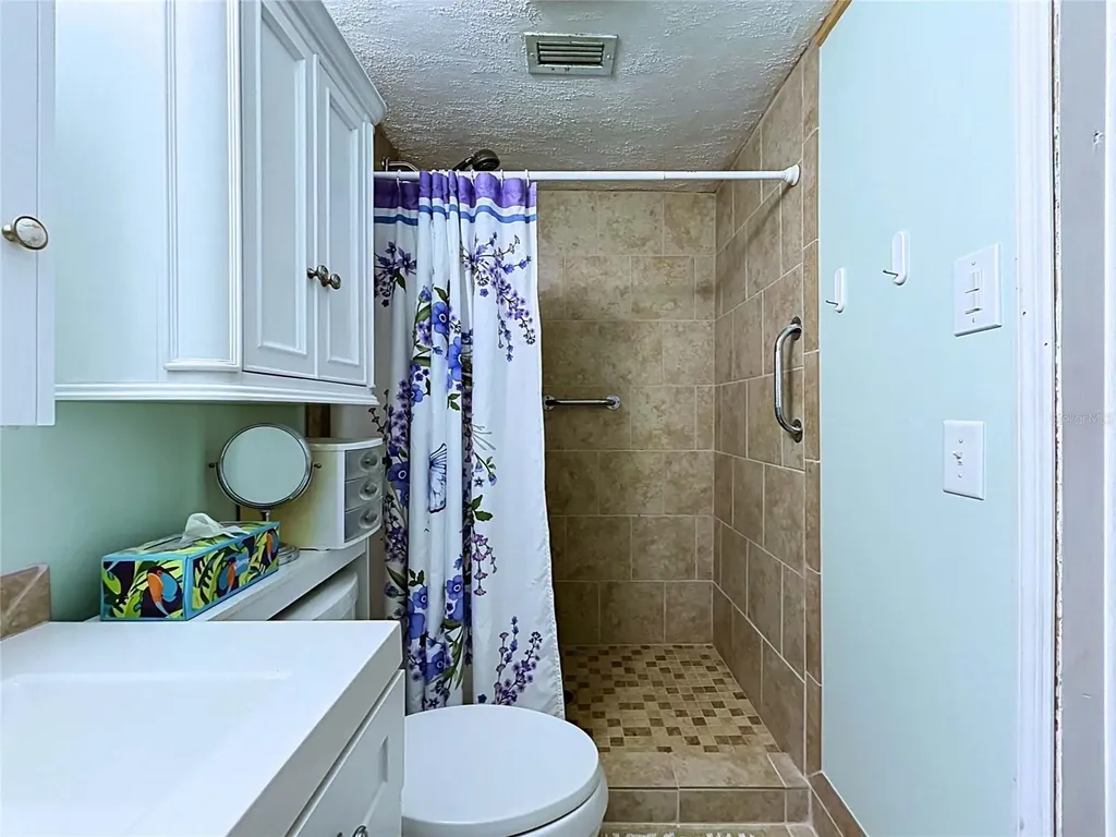 6536 Leeside Isle Hudson FL 34667