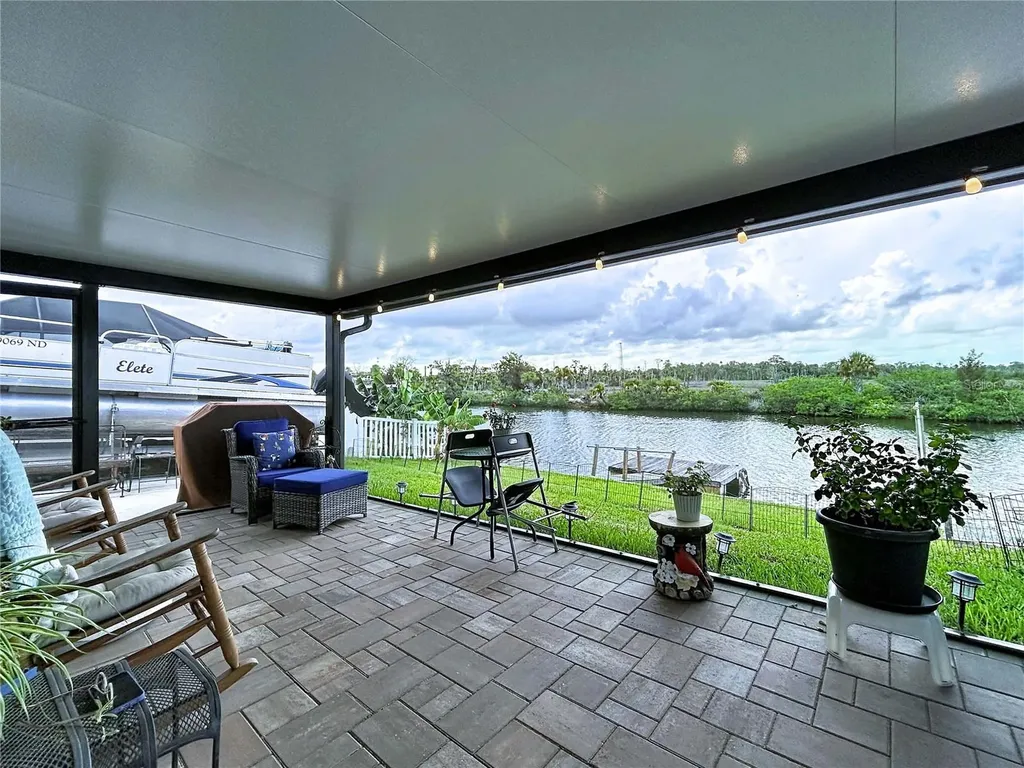 6536 Leeside Isle Hudson FL 34667