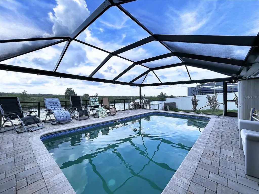 6536 Leeside Isle Hudson FL 34667