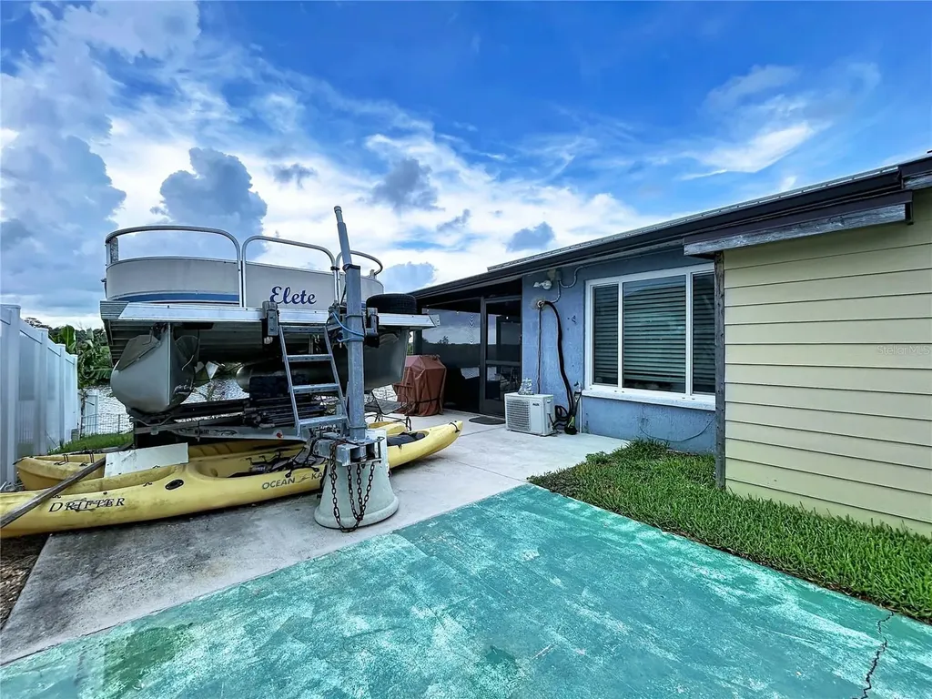 6536 Leeside Isle Hudson FL 34667