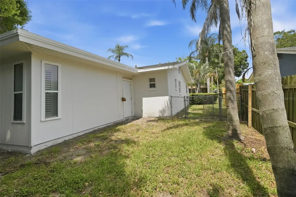 1360 Irving Avenue Clearwater FL 33756