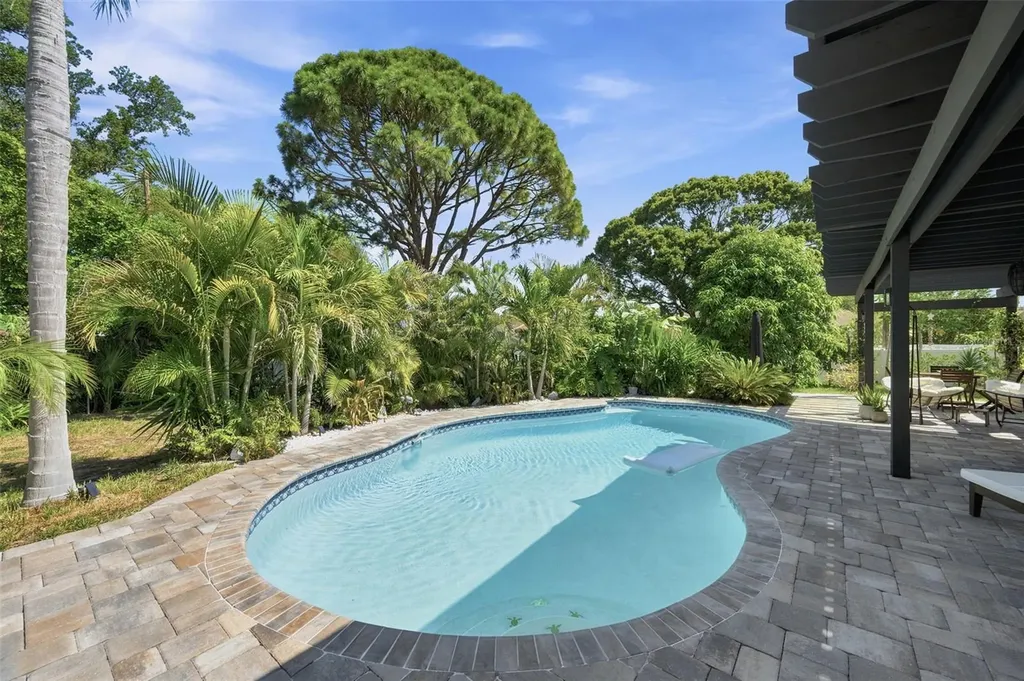 14297 Geneva Drive Largo FL 33774
