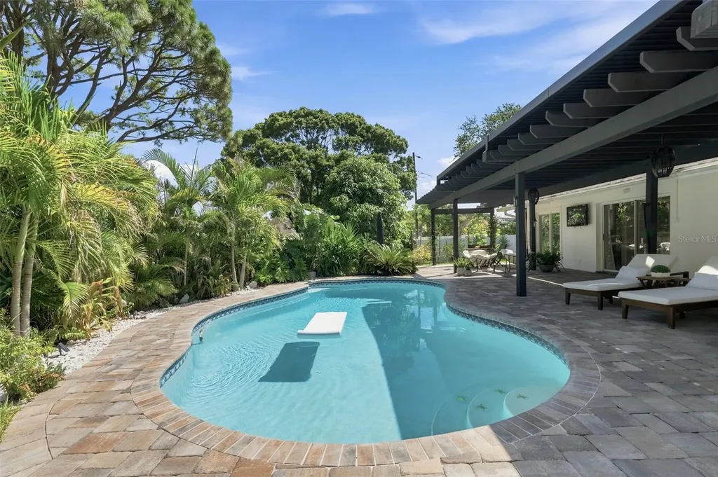 14297 Geneva Drive Largo FL 33774