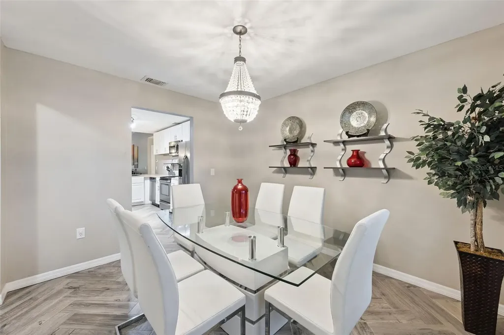 2011 Excalibur Drive Orlando FL 32822